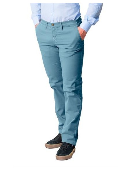 Adversia chino circón