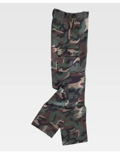 Pantalón con estampado camuflaje de Workteam