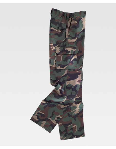Pantalón con estampado camuflaje de Workteam